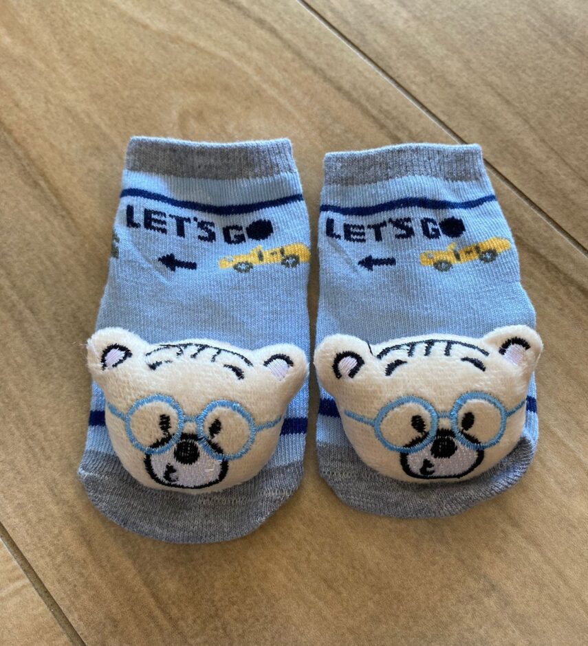 fernandaramoskids com br Meia Infantil Masculina Antiderrapante Azul com Ursinho de Óculos4