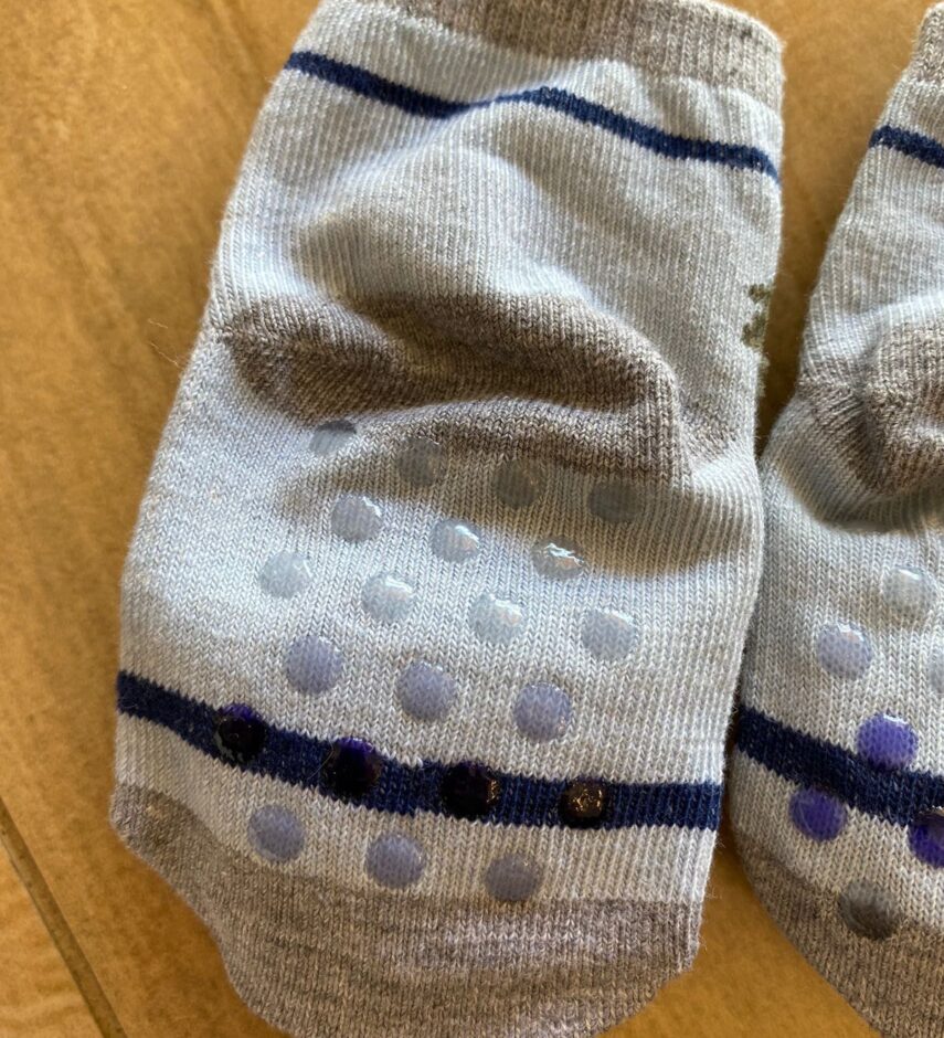 fernandaramoskids com br Meia Infantil Masculina Antiderrapante Azul com Ursinho de Óculos5