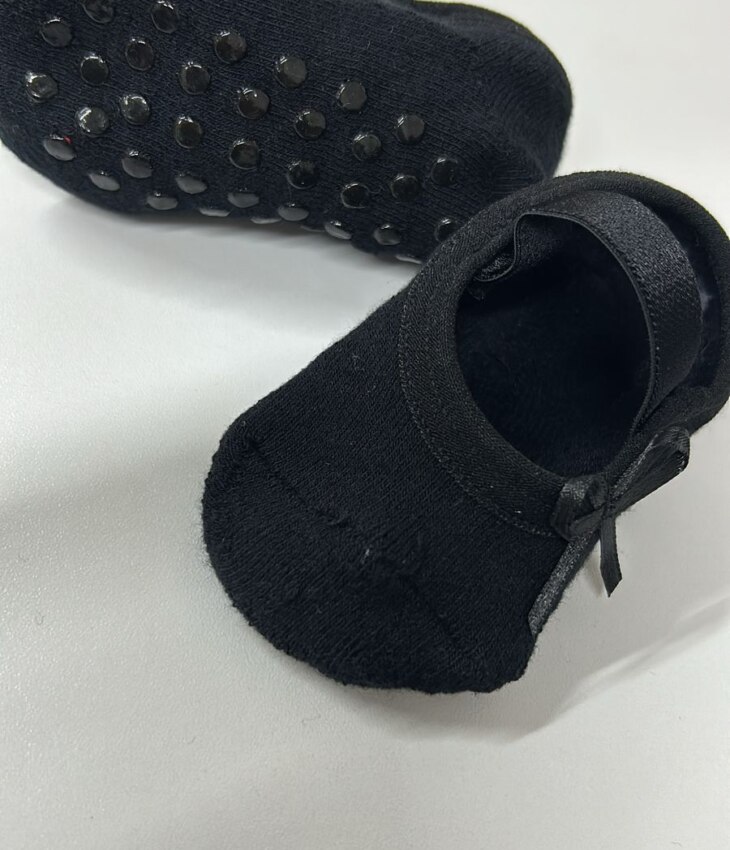 fernandaramoskids com br Meia Infantil Sapatilha Feminina Preta com Lacinho2