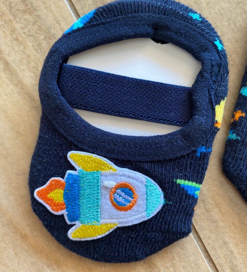 fernandaramoskids com br Meia Infantil Sapatilha Foguete Azul Marinho1