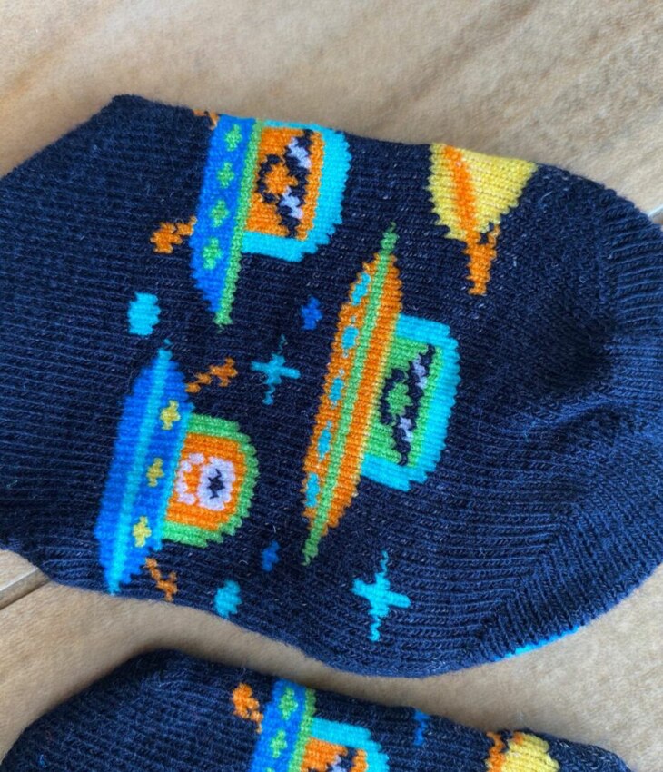 fernandaramoskids com br Meia Infantil Sapatilha Foguete Azul Marinho3