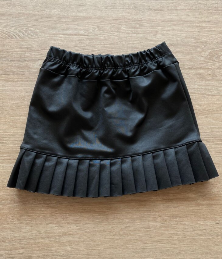 fernandaramosstore com br Saia Infantil Feminino Curta Preta com Botões Falsos3