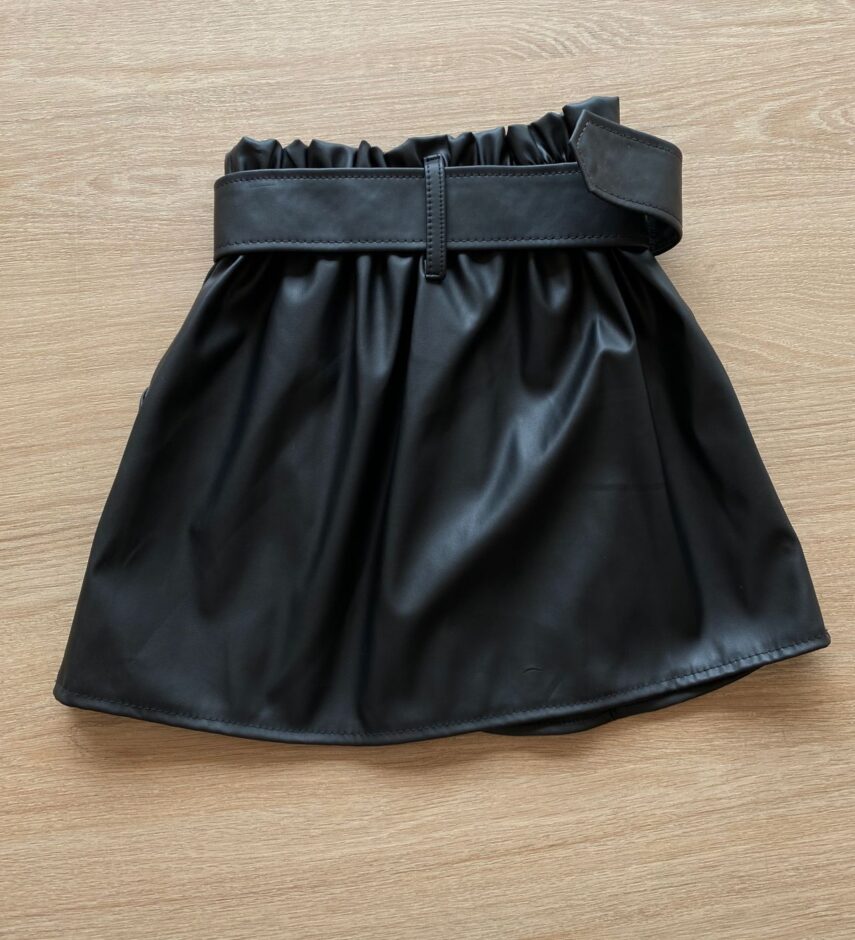 fernandaramoskids com br Saia Infantil Feminino Preta Couro Eco com Cinto2