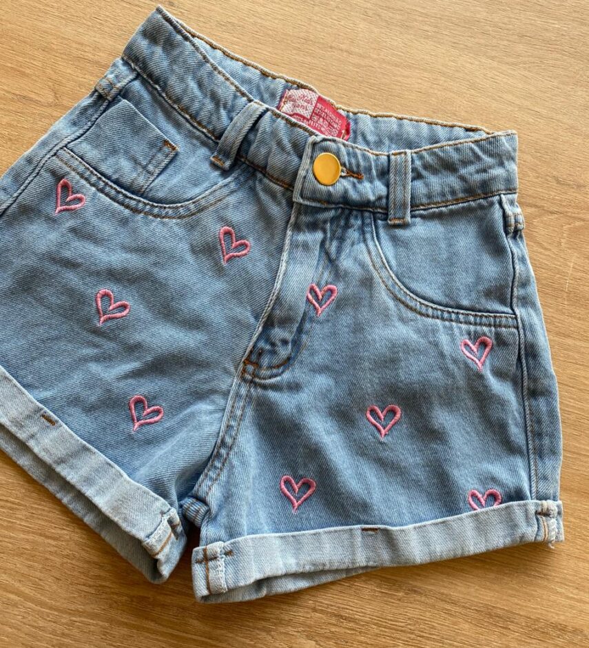 fernandaramoskids com br Short Infantil Feminino Jeans com Detalhe Bordado de Coração1