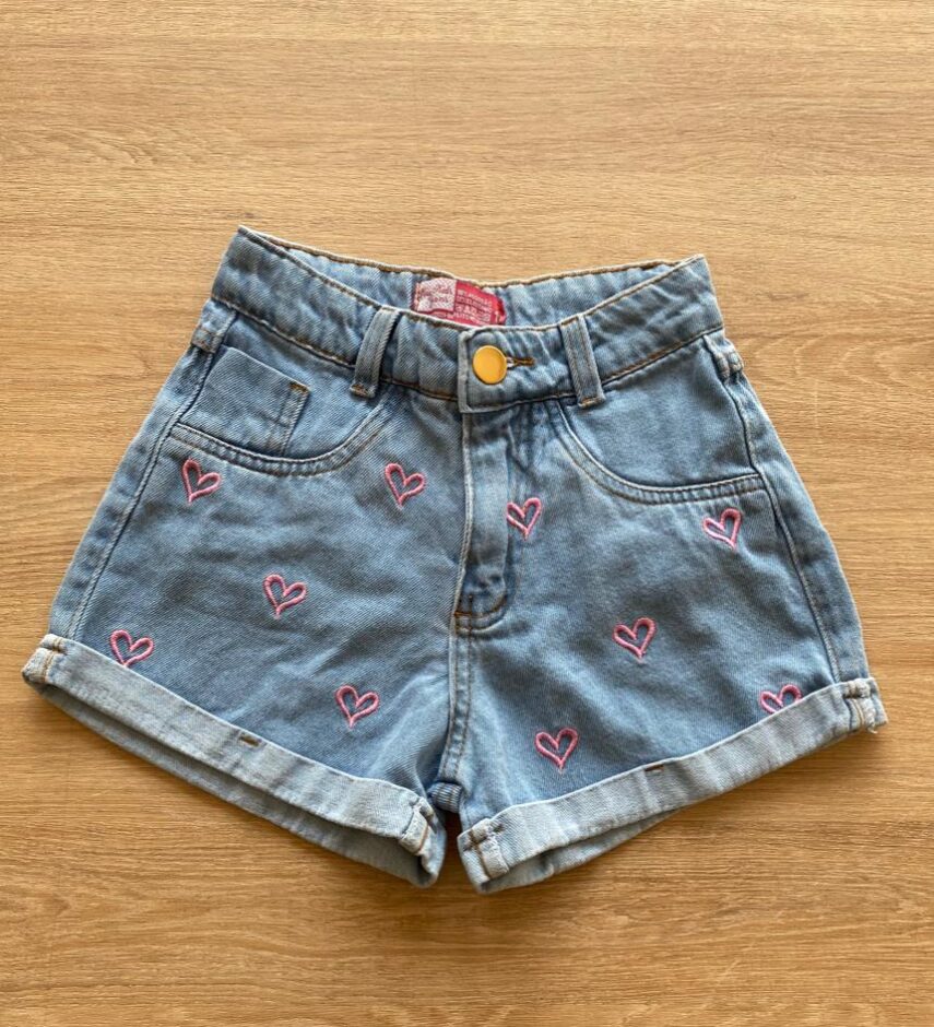 Short Infantil Feminino Jeans com Detalhe Bordado de Coração Fernanda Ramos Kids
