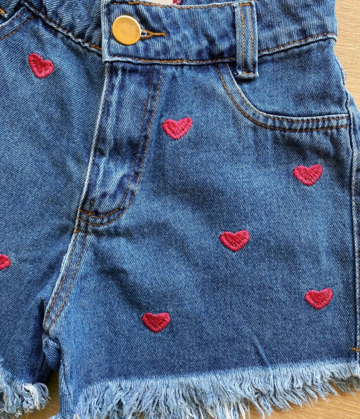 fernandaramoskids com br Short Infantil Feminino Jeans com Detalhe Bordado de Coração Pink1