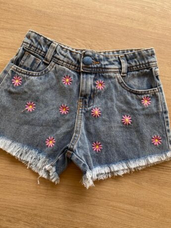 fernandaramoskids com br Short Infantil Feminino Jeans com Detalhe Bordado de Flor1