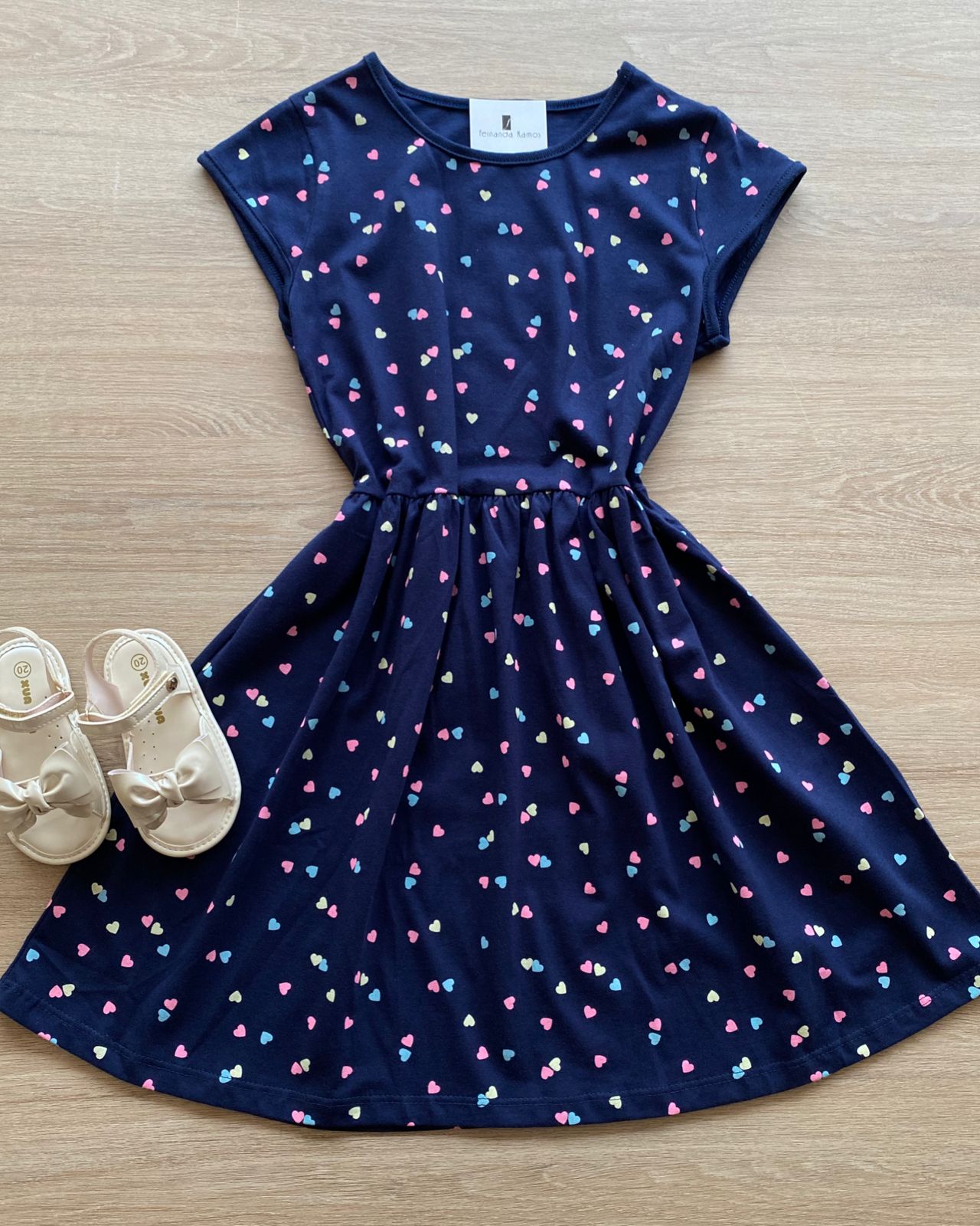 Vestido Infantil Feminino Azul Marinho com Corações Coloridos Fernanda Ramos Kids