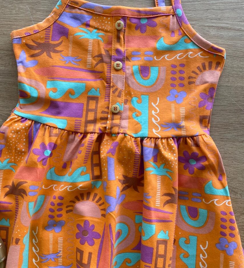 fernandaramoskids com br Vestido Infantil Feminino Evasê Estampado Fundo Laranja1