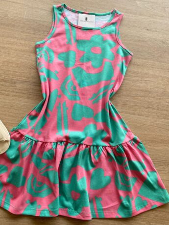 fernandaramoskids com br Vestido Infantil Feminino Evasê Estampado Fundo Rosa1
