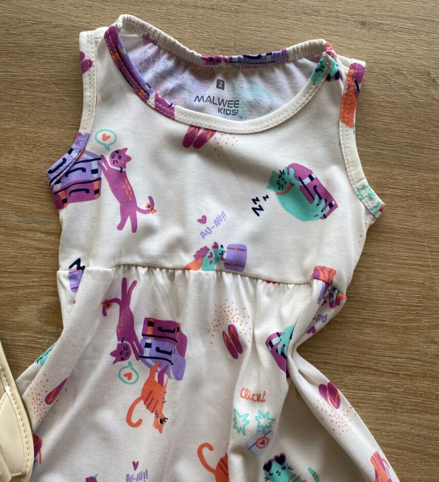 fernandaramoskids com br Vestido Infantil Feminino Evasê Off White Estampado1