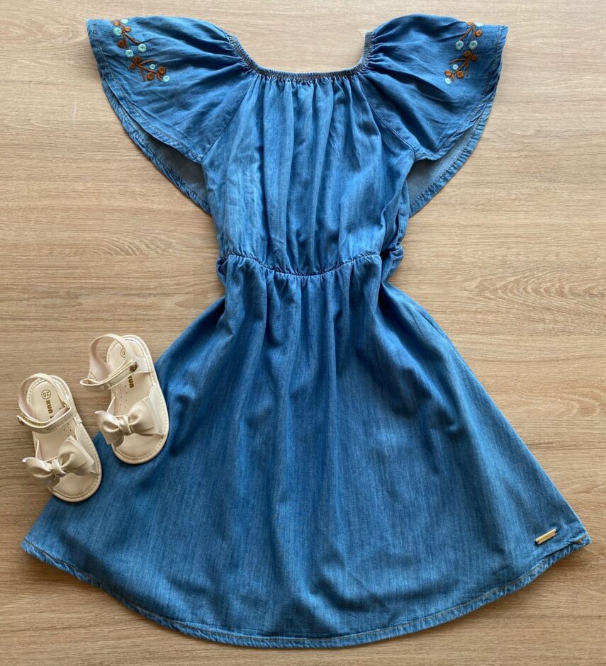 fernandaramoskids com br Vestido Infantil Feminino Jeans com Detalhe Bordado na Manga1