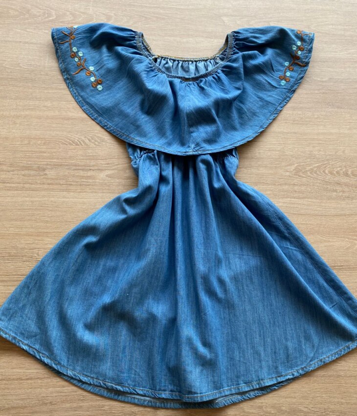 fernandaramoskids com br Vestido Infantil Feminino Jeans com Detalhe Bordado na Manga3