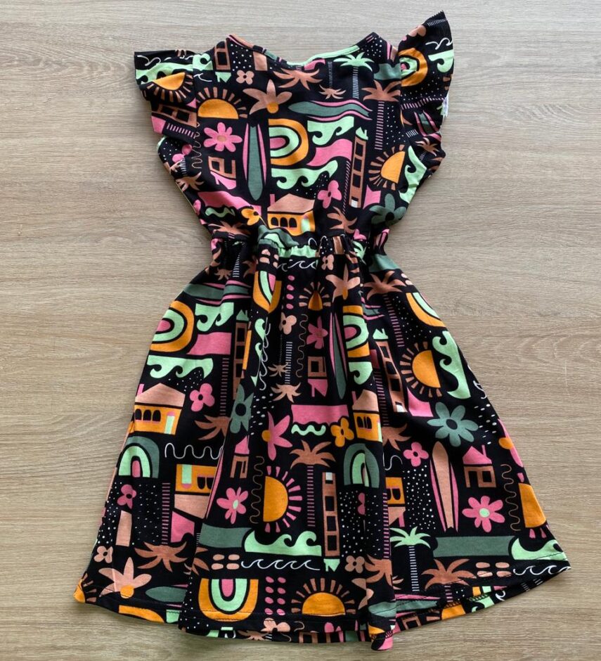fernandaramoskids com br Vestido Infantil Feminino Manga Babado Estampado Fundo Preto2