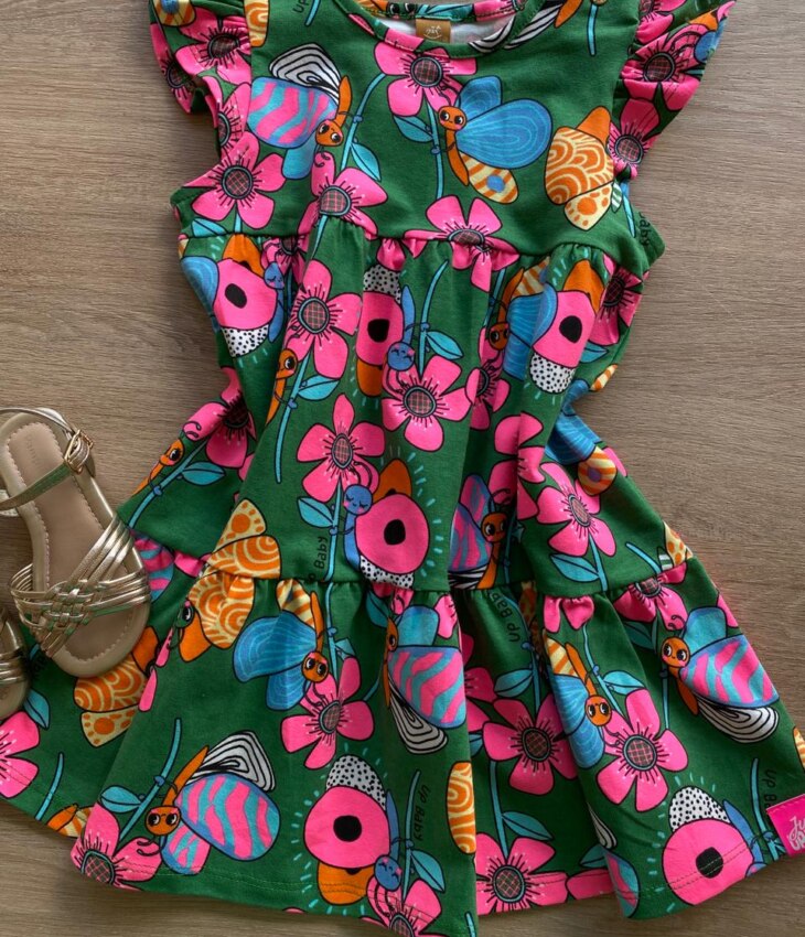 fernandaramosstore com br Vestido Infantil Feminino Manga Babado Estampado Fundo Verde2