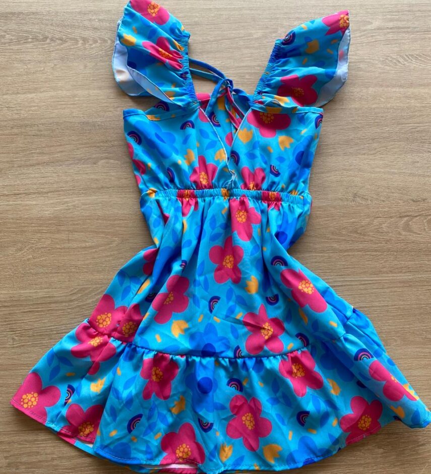 fernandaramoskids com br Vestido Infantil Feminino Manga com Babado Estampado Fundo Azul2
