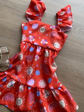 fernandaramoskids com br Vestido Infantil Feminino Manga com Babado Estampado Fundo Laranja1