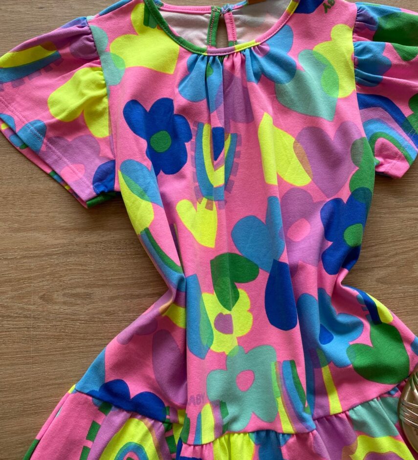 fernandaramoskids com br Vestido Infantil Feminino Manga Curta Estampado Rosa Neon1
