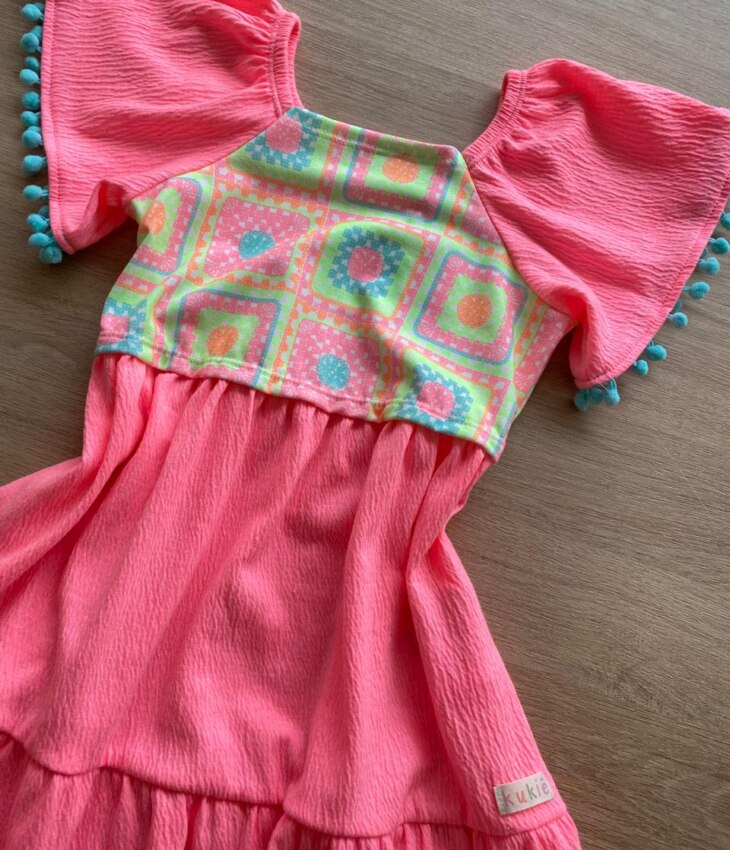 fernandaramoskids com br Vestido Infantil Feminino Manga Curta Pink Flúor com Estampa1