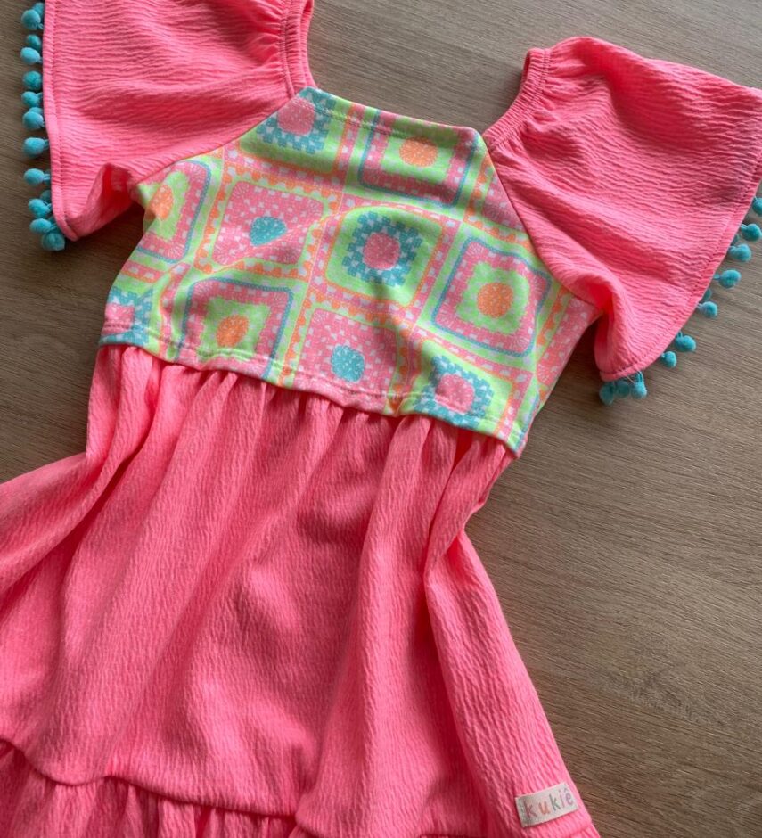 fernandaramoskids com br Vestido Infantil Feminino Manga Curta Pink Flúor com Estampa1