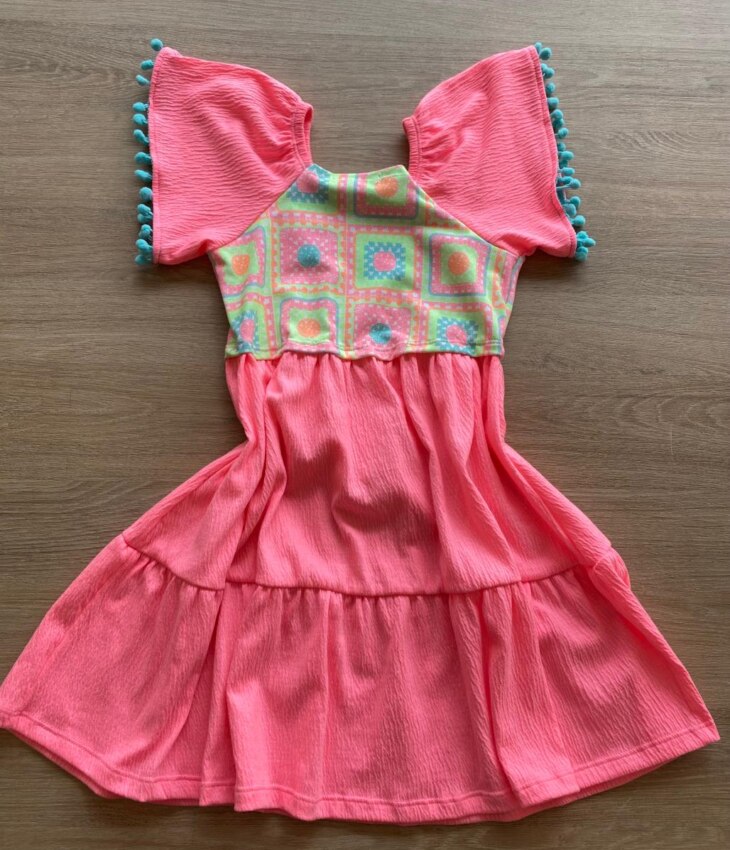 fernandaramoskids com br Vestido Infantil Feminino Manga Curta Pink Flúor com Estampa2