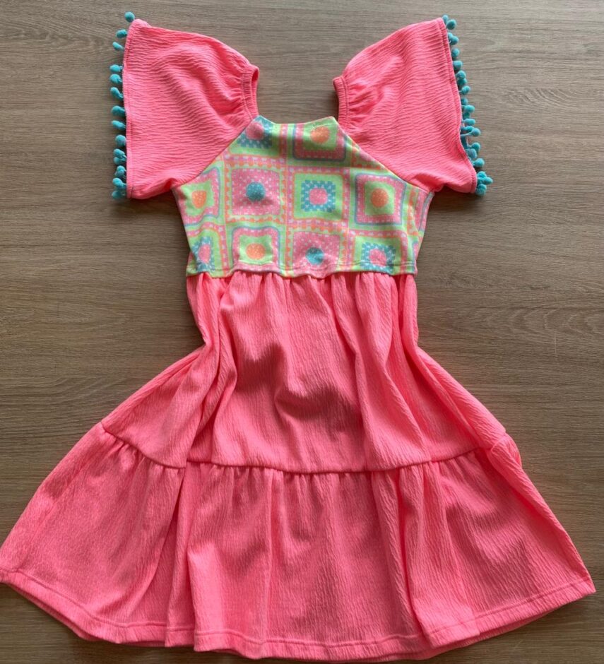 fernandaramoskids com br Vestido Infantil Feminino Manga Curta Pink Flúor com Estampa2