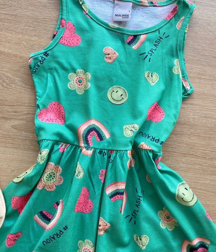 fernandaramoskids com br Vestido Infantil Feminino Regata Estampado Fundo Verde1