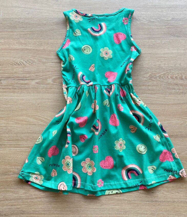 fernandaramoskids com br Vestido Infantil Feminino Regata Estampado Fundo Verde2
