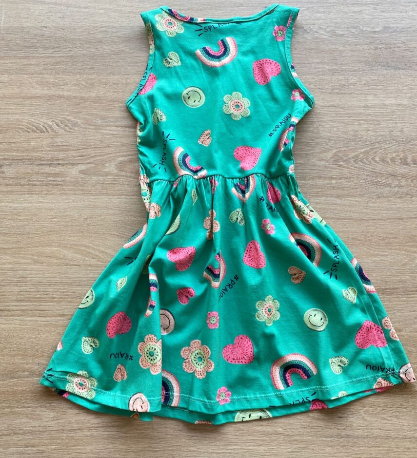 fernandaramoskids com br Vestido Infantil Feminino Regata Estampado Fundo Verde2