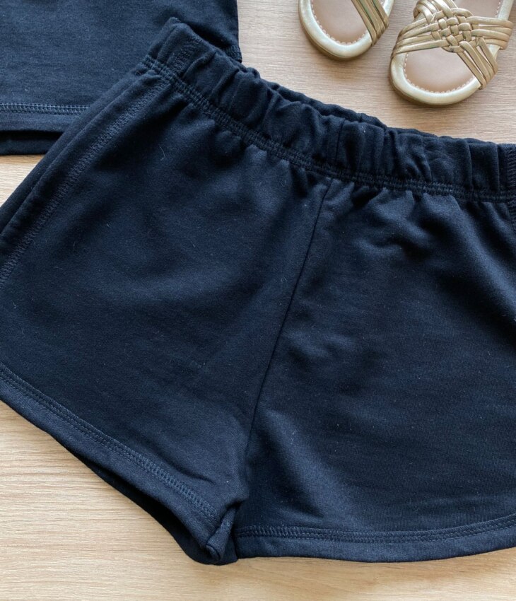 fernandaramoskids com br Conjunto Infantil Feminino Cropped com Abertura e Short Preto2