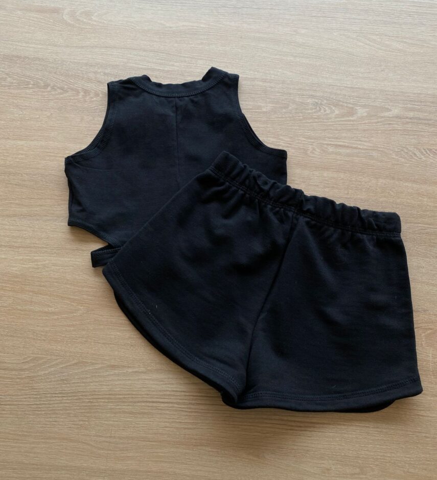 fernandaramoskids com br Conjunto Infantil Feminino Cropped com Abertura e Short Preto3
