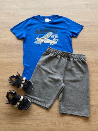 Conjunto Infantil Masculino Camiseta Avião e Bermuda Cinza Mesclado Fernanda Ramos Kids