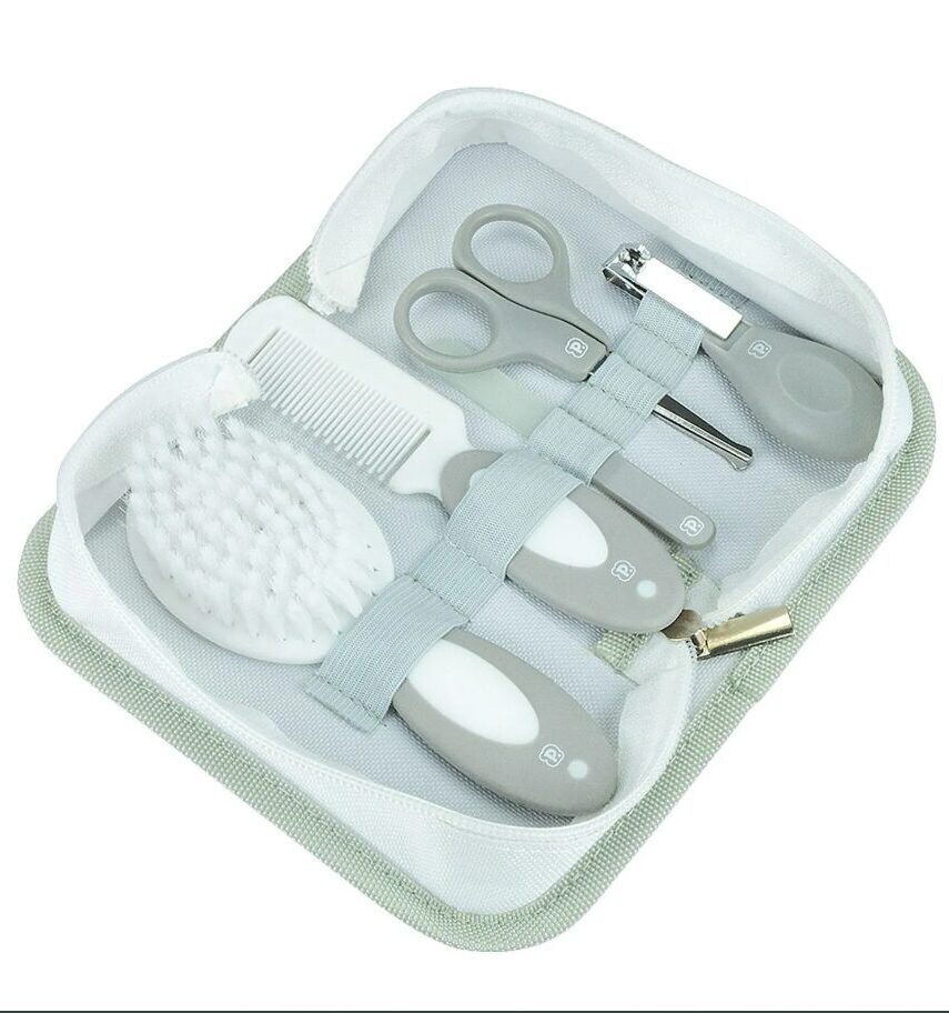 Kit Cuidados com 5 Peças + Nécessaire Infantil Masculino Cinza Fernanda Ramos Kids