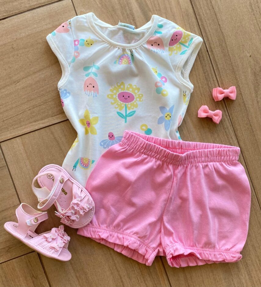 Conjunto Infantil Feminino Blusa Off White Estampada e Short Rosa Fernanda Ramos Kids