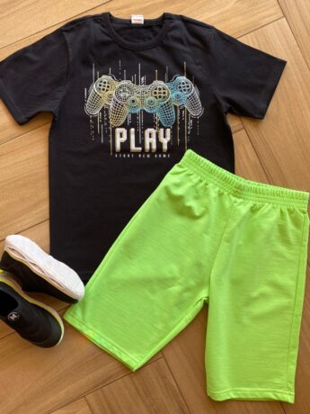Conjunto Infantil Masculino Camiseta Play Preta e Bermuda Verde Fernanda Ramos Kids