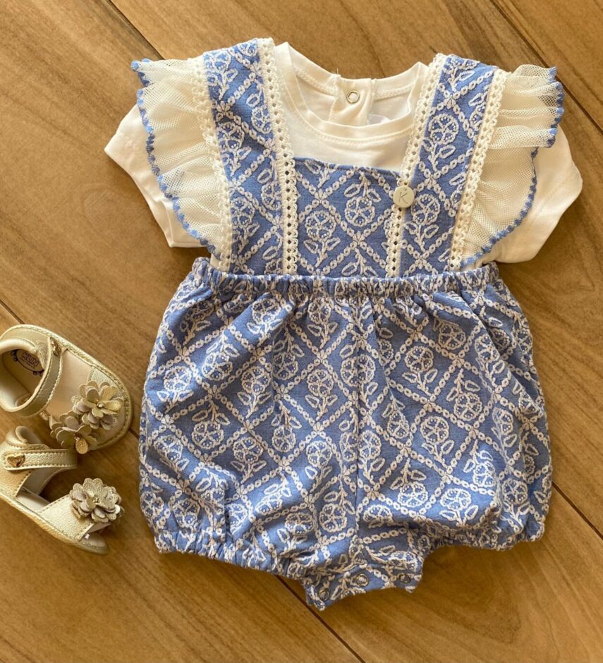 Conjunto Infantil Feminino Jardineira Bordada Azul e Blusa Branca Fernanda Ramos Kids