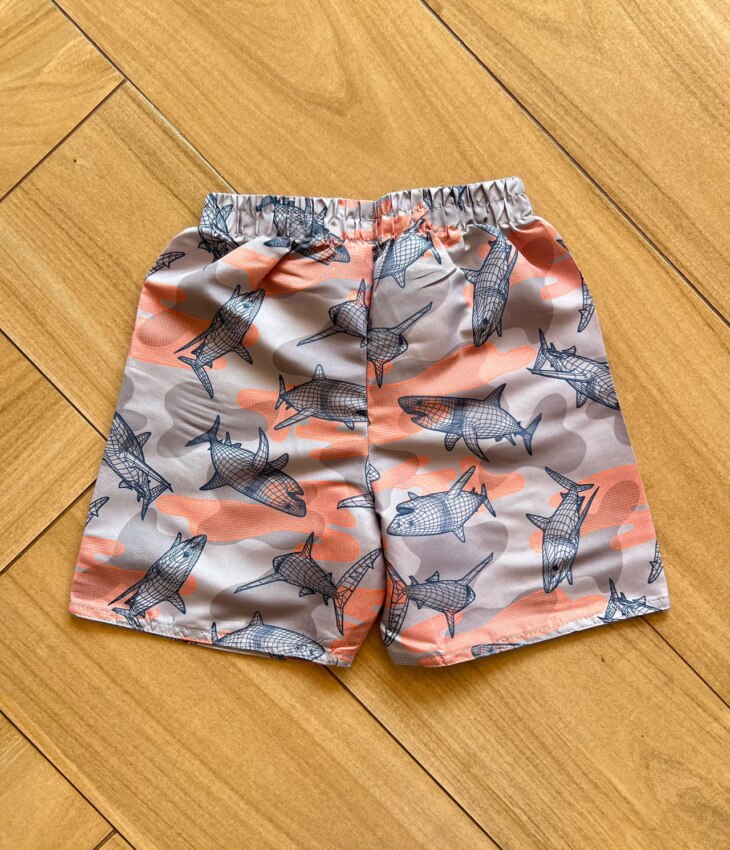 fernandaramoskids com br Bermuda Infantil Masculina Estampa Tubarão Cinza2