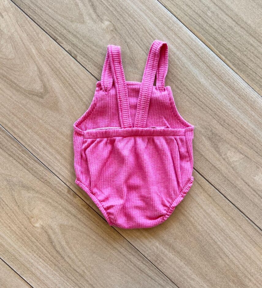 fernandaramoskids com br Body Infantil Feminino Romper e Babador em Favo Pink2