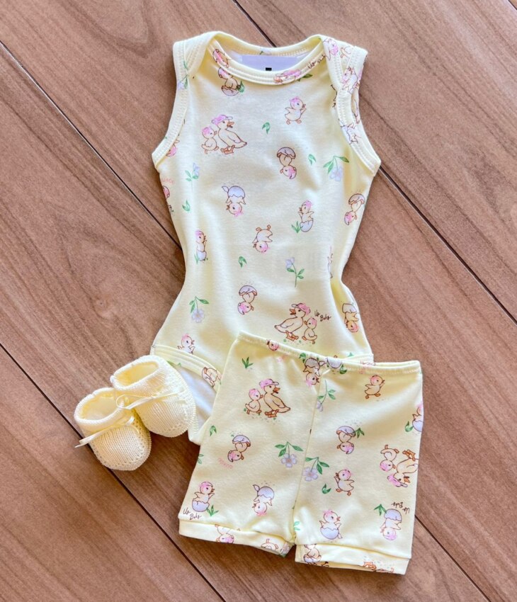 fernandaramoskids com br Body Infantil Feminino sem Manga Suedine Estampa Patinhos Amarelo2