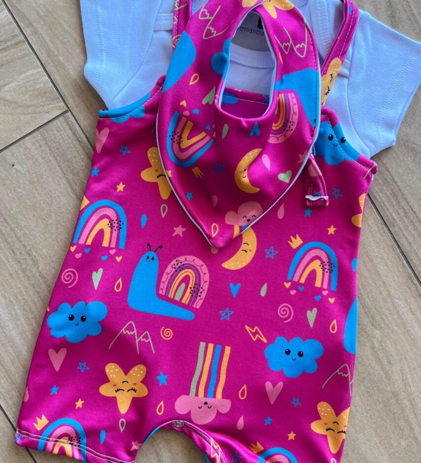fernandaramoskids com br Conjunto Infantil Feminino 3 Peças Body e Jardineira e Babador 1
