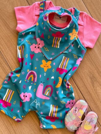 fernandaramoskids com br Conjunto Infantil Feminino 3 Peças Body Rosa e Jardineira e Babador 1