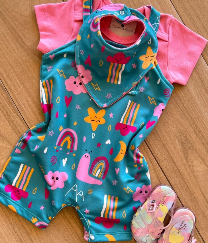 fernandaramoskids com br Conjunto Infantil Feminino 3 Peças Body Rosa e Jardineira e Babador 1