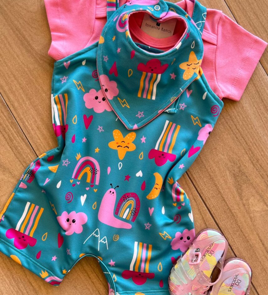 fernandaramoskids com br Conjunto Infantil Feminino 3 Peças Body Rosa e Jardineira e Babador 1