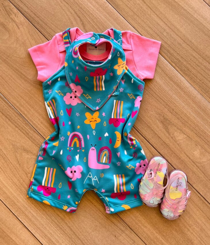 Conjunto Infantil Feminino 3 Peças Body Rosa e Jardineira e Babador Fernanda Ramos Kids