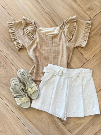 Conjunto Infantil Feminino Blusa Babado na Manga e Short Cru Fernanda Ramos Kids
