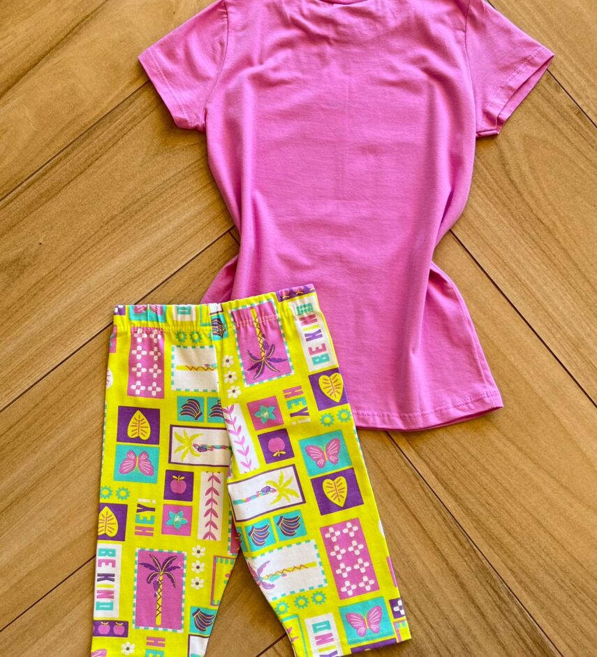 Conjunto Infantil Feminino Blusa Be Kind e Bermuda Estampada Fernanda Ramos Kids