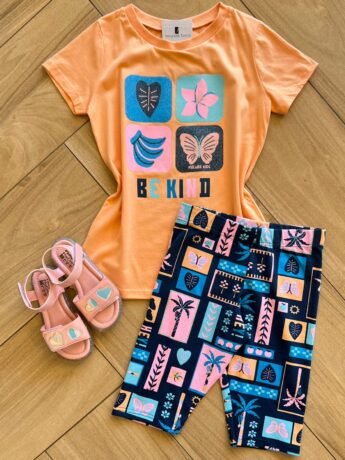 Conjunto Infantil Feminino Blusa Be Kind e Bermuda Estampada Coral Fernanda Ramos Kids