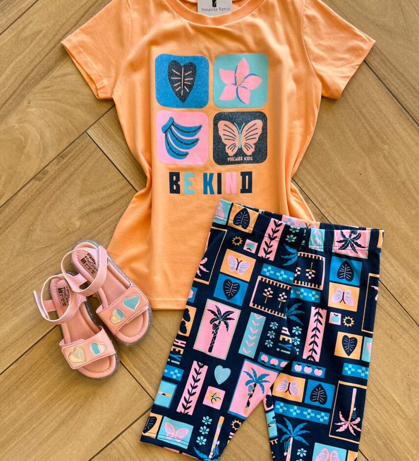 Conjunto Infantil Feminino Blusa Be Kind e Bermuda Estampada Coral Fernanda Ramos Kids