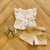 Conjunto Infantil Feminino Blusa com Detalhes e Short com Cinto Bege Fernanda Ramos Kids