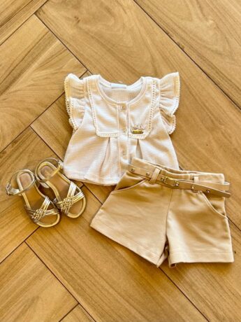 Conjunto Infantil Feminino Blusa com Detalhes e Short com Cinto Bege Fernanda Ramos Kids